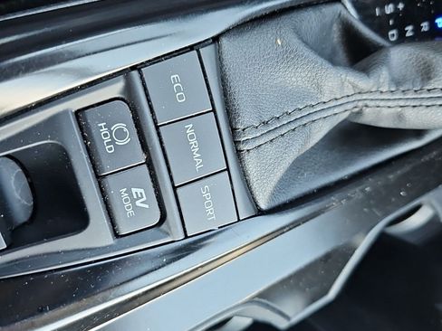 Used 2025 Toyota Camry LE FWD image 23