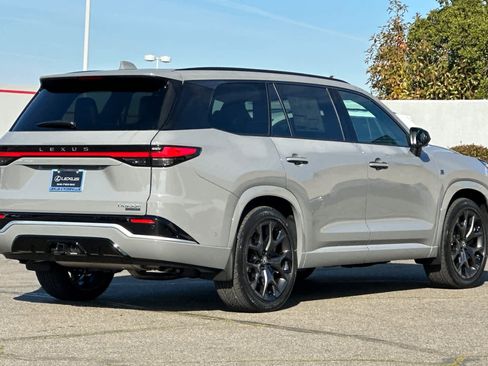 New 2026 Lexus TX 500h AWD image 2