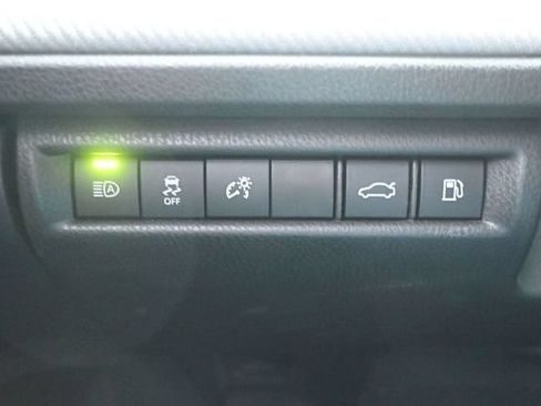 Used 2025 Toyota Camry SE w/ Convenience Package FWD image 25