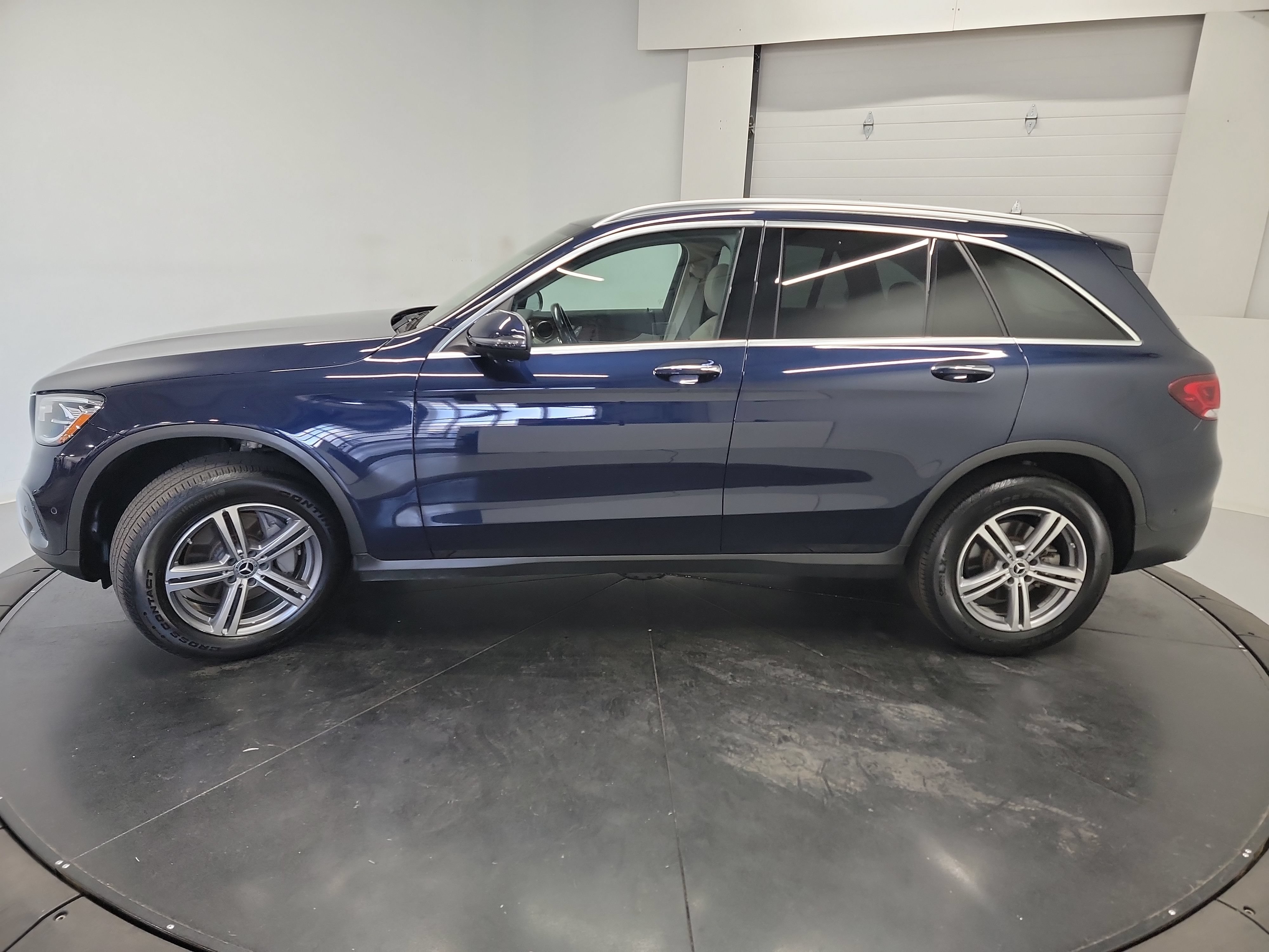 Used 2022 Mercedes-Benz GLC 300 4MATIC image 4