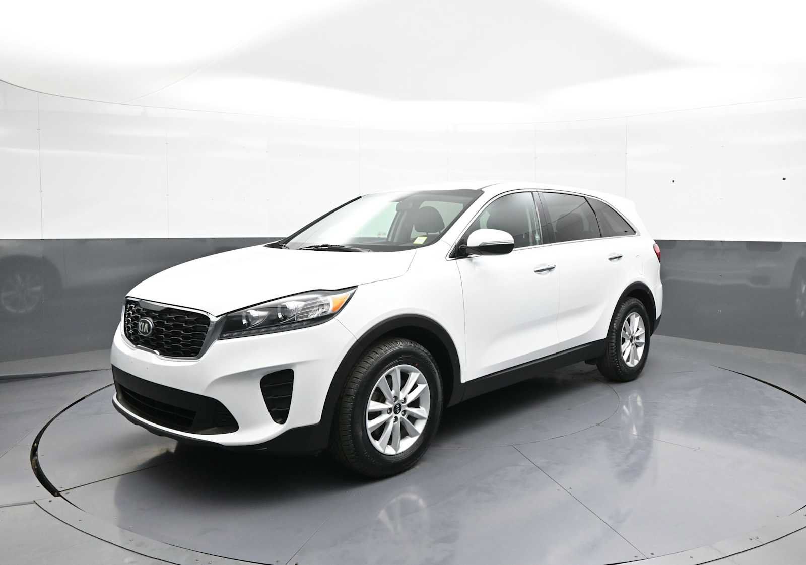 Used 2020 Kia Sorento FWD V6 image 1
