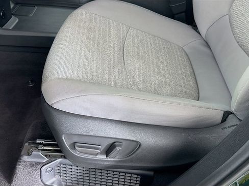Used 2025 Toyota Sienna LE AWD/4WD image 24