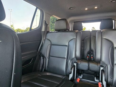 Used 2021 GMC Acadia SLT w/ Elevation Edition FWD image 24