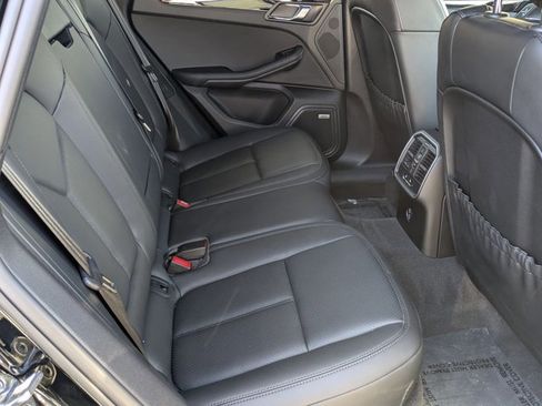 Used 2023 Porsche Macan S image 21