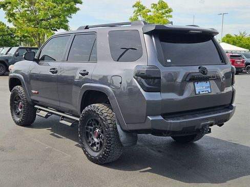 Used 2021 Toyota 4Runner Venture w/ Moonroof Package AWD/4WD image 4