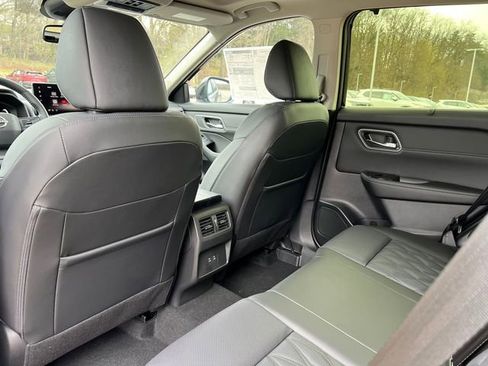 New 2026 Nissan Rogue Platinum AWD/4WD image 31