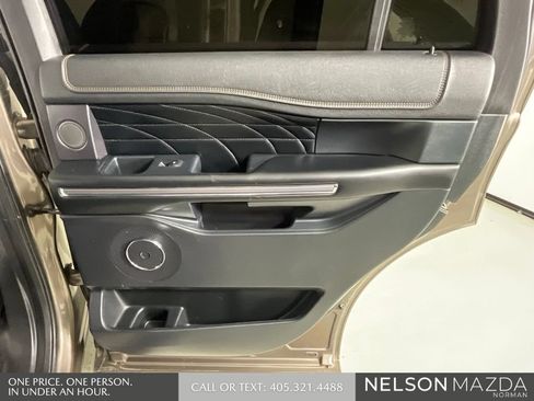 Used 2018 Ford Expedition Platinum RWD image 22