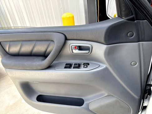 Used 1998 Toyota Land Cruiser image 34