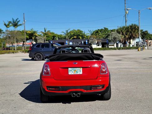 Used 2015 MINI Cooper S image 6