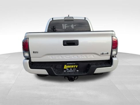 Used 2023 Toyota Tacoma TRD Sport image 4