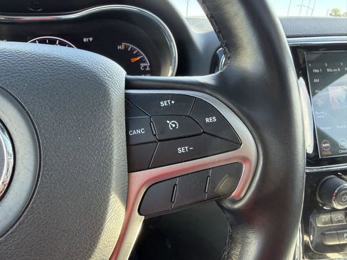 Used 2021 Jeep Grand Cherokee Limited w/ Luxury Group II image 34