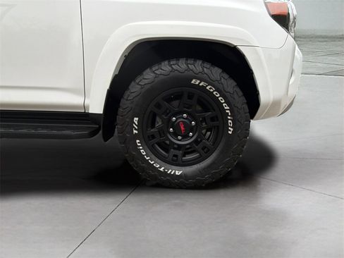 Used 2018 Toyota 4Runner TRD Off-Road Premium image 41