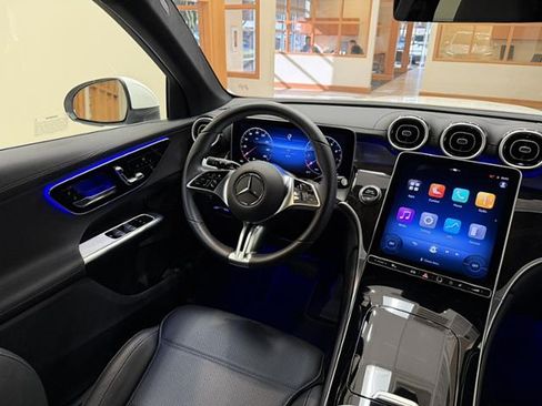 Certified 2025 Mercedes-Benz GLC 300 image 10