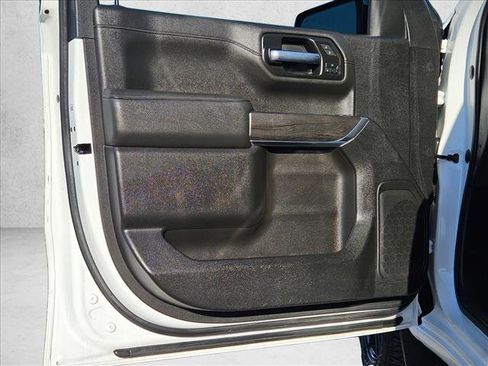 Used 2021 Chevrolet Silverado 1500 LTZ AWD/4WD image 10