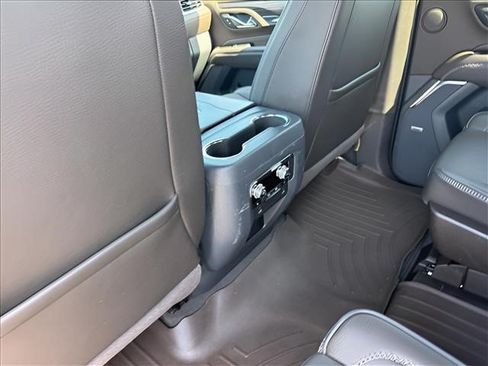 Used 2022 GMC Yukon Denali AWD/4WD image 12
