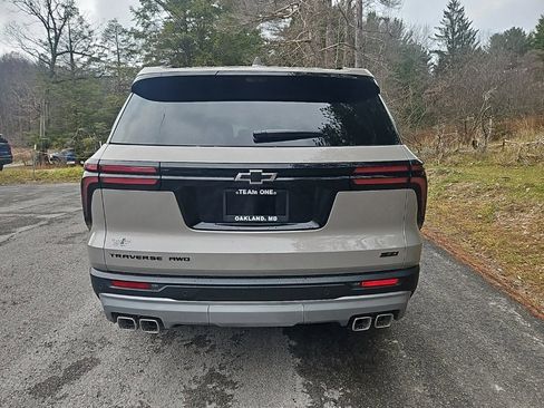 New 2026 Chevrolet Traverse Z71 w/ Enhanced Driving Package image 4
