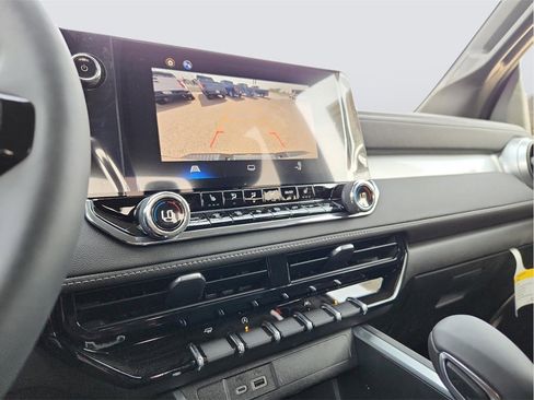 New 2025 Chevrolet Colorado LT w/ LPO, Pro Essentials Package image 19