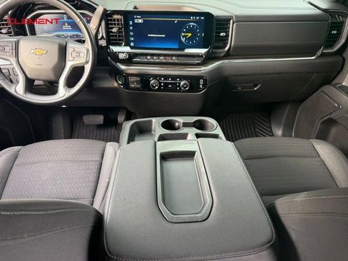 Used 2024 Chevrolet Silverado 2500 LT AWD/4WD image 13