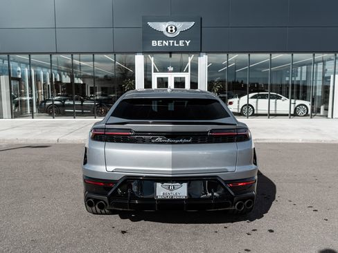 Used 2025 Lamborghini Urus SE image 11