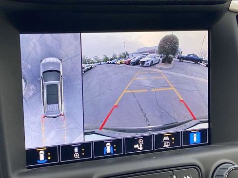 Used 2023 GMC Terrain Denali w/ Black Diamond Edition image 11