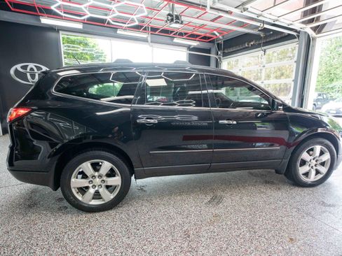 Used 2017 Chevrolet Traverse Premier AWD/4WD image 4