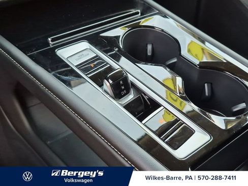 Certified 2025 Volkswagen Atlas SE AWD/4WD image 22