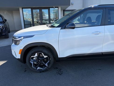 New 2026 Kia Seltos S AWD/4WD image 10