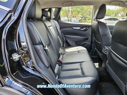 Used 2022 Nissan Rogue Sport SL image 11