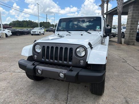 Used 2017 Jeep Wrangler Unlimited Sport AWD/4WD image 9
