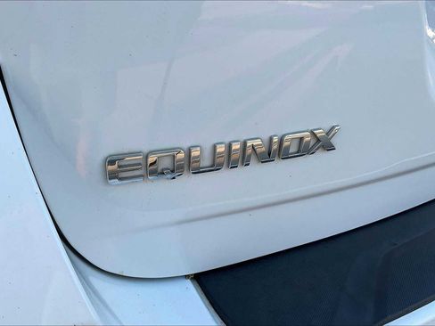 Used 2017 Chevrolet Equinox LT w/ Convenience Package image 30