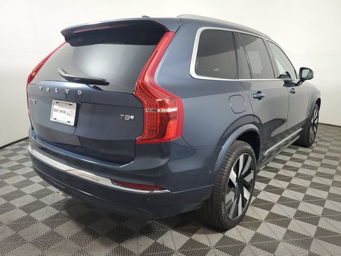 Used 2025 Volvo XC90 T8 Ultra w/ Protection Package AWD/4WD image 8
