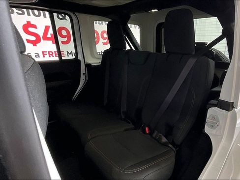 Used 2025 Jeep Wrangler Unlimited Sahara AWD/4WD image 14