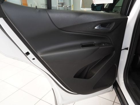 Used 2018 Chevrolet Equinox LT FWD image 25