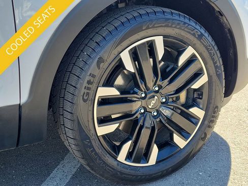 Used 2023 Kia Telluride SX image 8