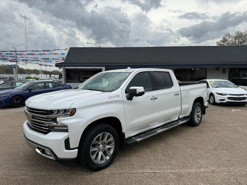 Used 2022 Chevrolet Silverado 1500 High Country w/ Safety Package II image 3