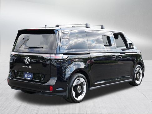 Certified 2025 Volkswagen ID. Buzz Pro S RWD image 7