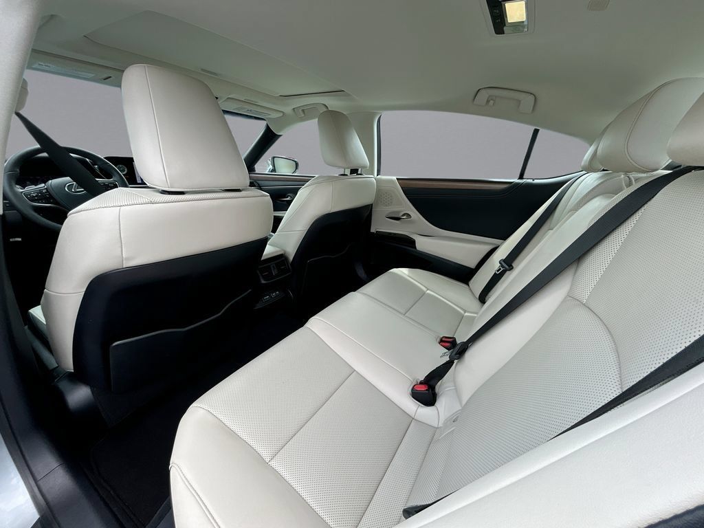 Used 2024 Lexus ES 350 w/ Premium Package FWD image 33