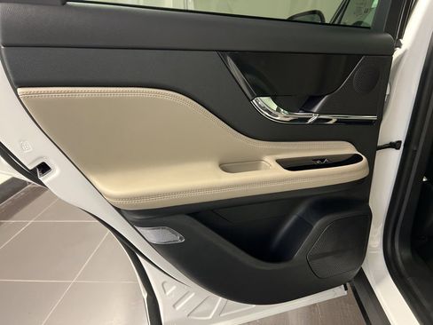 New 2026 Lincoln Corsair Premiere image 34