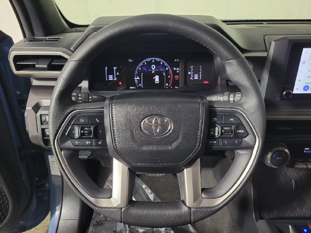 Used 2025 Toyota 4Runner SR5 RWD image 26