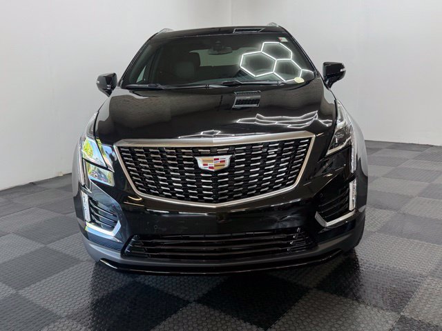 Used 2025 Cadillac XT5 Luxury w/ LPO, Floor Liner Package FWD image 4