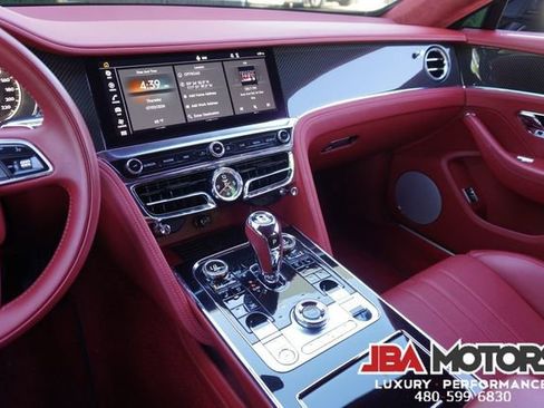 Used 2023 Bentley Flying Spur Plug-In Hybrid AWD/4WD image 21