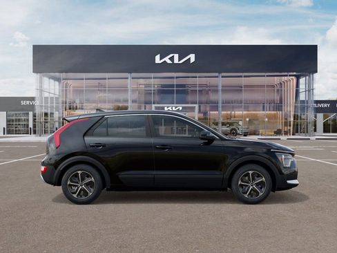 New 2026 Kia Niro LX image 7