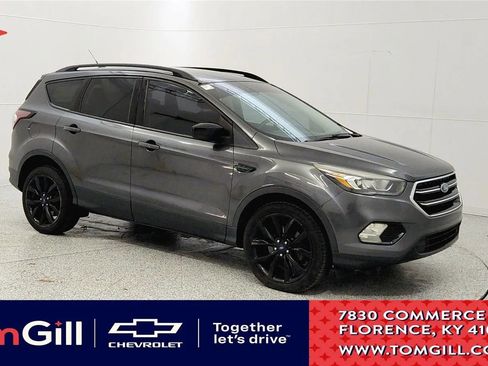 Used 2017 Ford Escape SE w/ SE Sport Appearance Package image 1