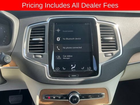 Used 2022 Volvo XC90 T6 Momentum AWD/4WD image 15