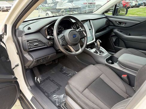 Used 2024 Subaru Outback Premium AWD/4WD image 2