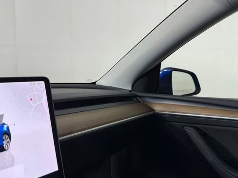 Used 2024 Tesla Model Y Long Range image 17