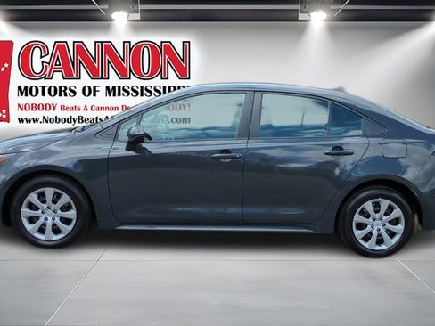 Used 2024 Toyota Corolla LE FWD image 8