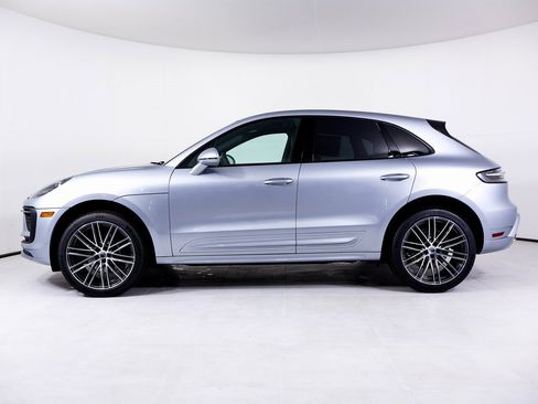 New 2026 Porsche Macan image 2