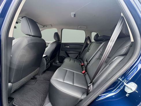 Used 2025 Nissan Rogue SL image 18