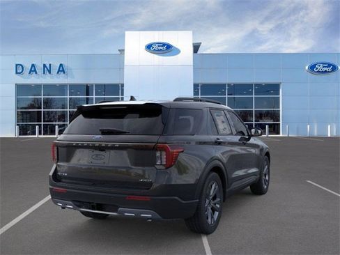 New 2026 Ford Explorer Active image 8